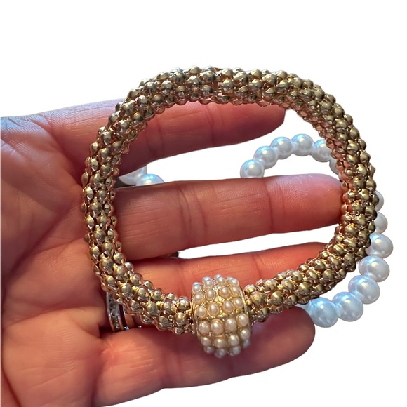 3 Piece Pearl and Gold Elastic Bracelet Set - Picture 7 of 7